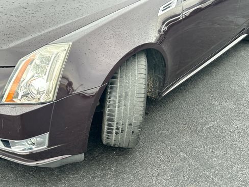 Used 2010 Cadillac CTS Premium image 40