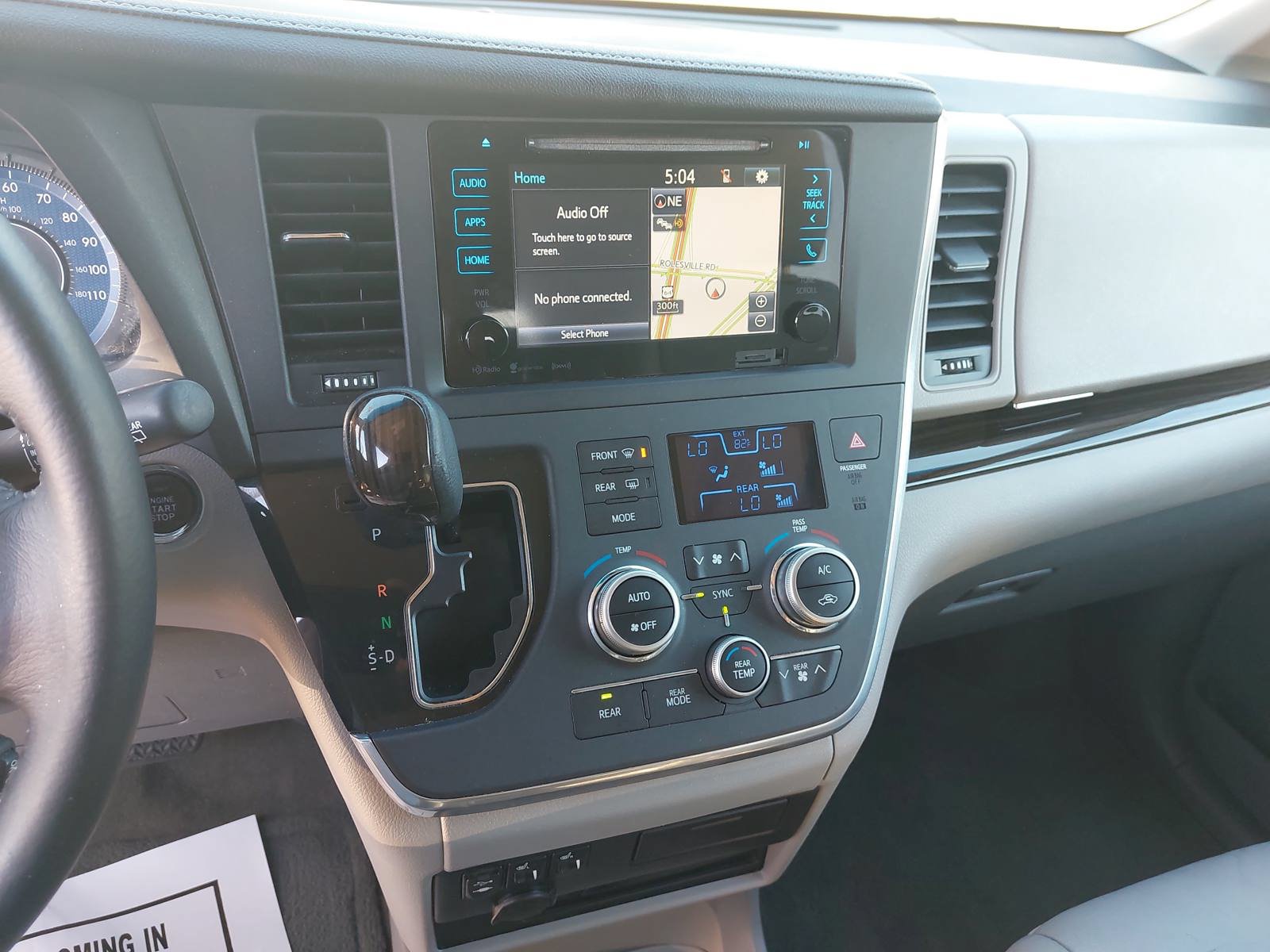 Used 2016 Toyota Sienna XLE Premium FWD image 21