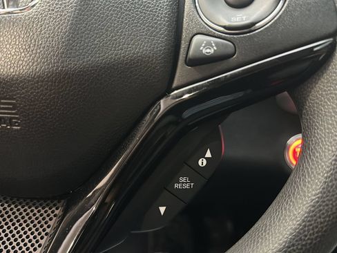 Used 2019 Honda HR-V EX image 29