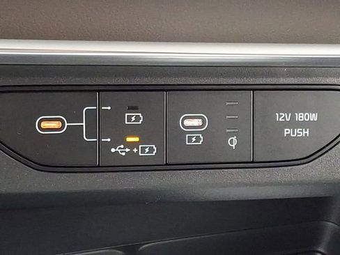New 2026 Kia Carnival EX FWD image 18