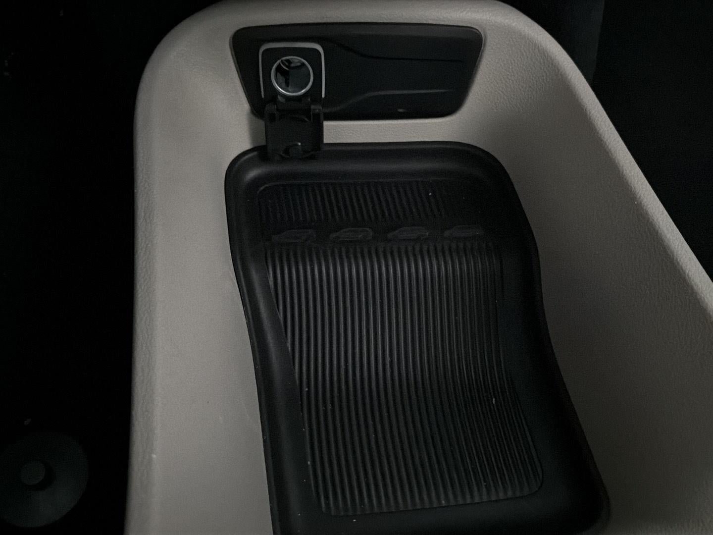 Used 2024 Chrysler Pacifica Limited FWD image 22