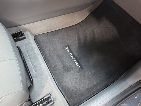 New 2026 Hyundai Elantra SEL Sport Premium FWD image 9