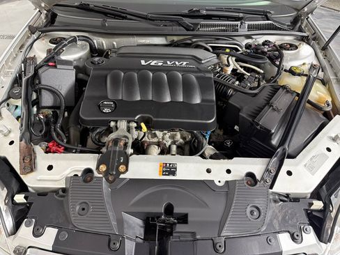 Used 2015 Chevrolet Impala LTZ FWD image 24