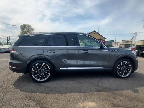 Used 2020 Lincoln Aviator Reserve w/ Equipment Group 202A image 6