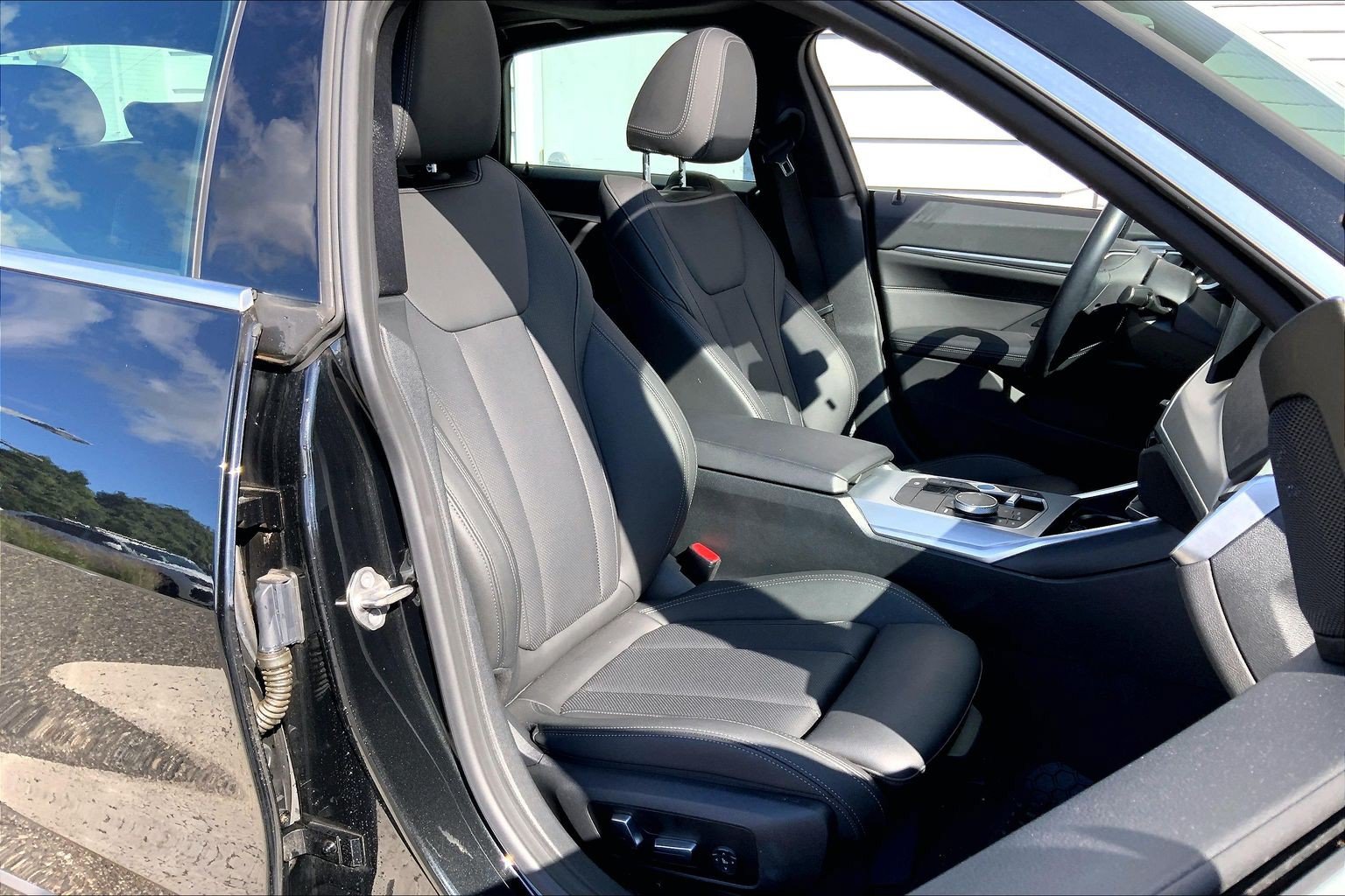 Used 2024 BMW i4 eDrive35 w/ Convenience Package RWD image 19