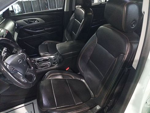 Used 2021 Chevrolet Traverse RS FWD image 15