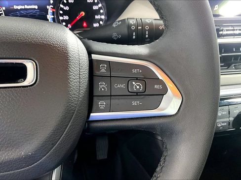 Used 2025 Jeep Compass Limited AWD/4WD image 19