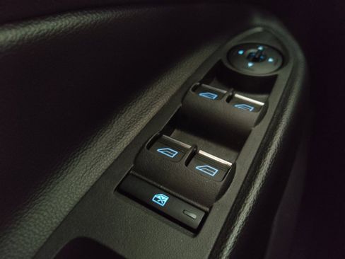 Used 2019 Ford Escape SE FWD image 27