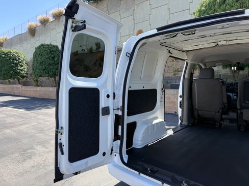 Used 2020 Nissan NV200 SV w/ Back Door Glass Package FWD image 27