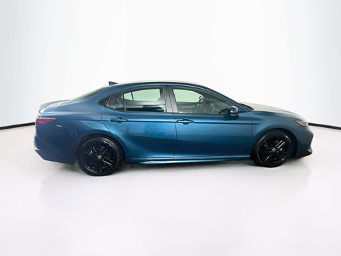 Used 2025 Toyota Camry SE FWD image 10