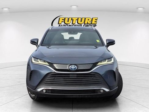Certified 2023 Toyota Venza XLE AWD/4WD image 2