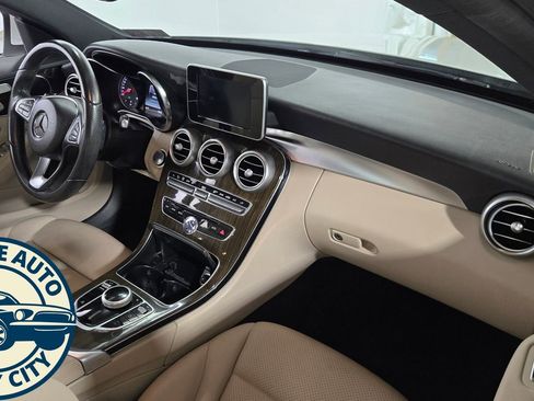 Used 2018 Mercedes-Benz C 300 4MATIC Sedan image 34