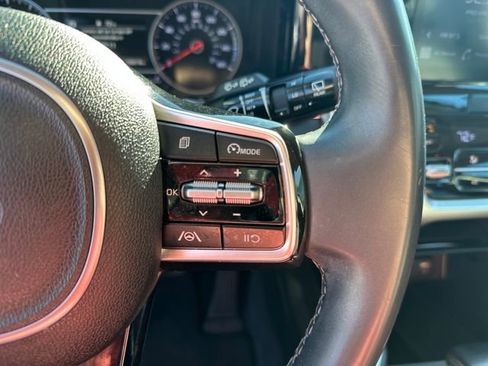 Used 2021 Kia Sorento S image 19