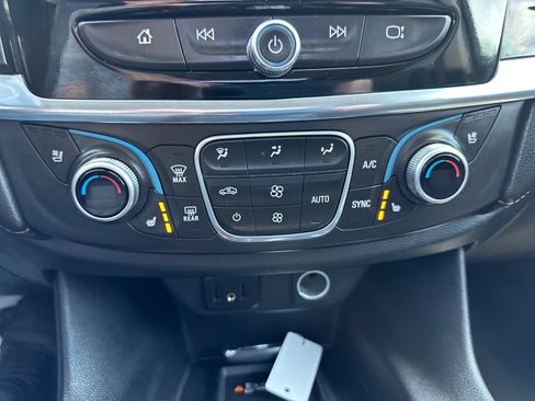 Used 2018 Chevrolet Traverse Premier w/ Redline Edition AWD/4WD image 35