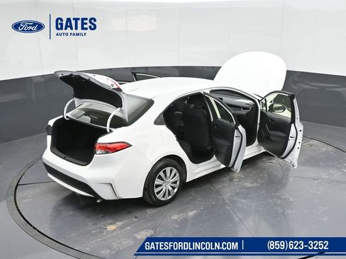 Used 2022 Toyota Corolla LE image 36