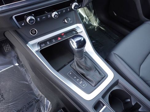 New 2025 Audi Q3 2.0T Premium image 24