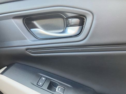 Certified 2025 Honda Accord SE image 35