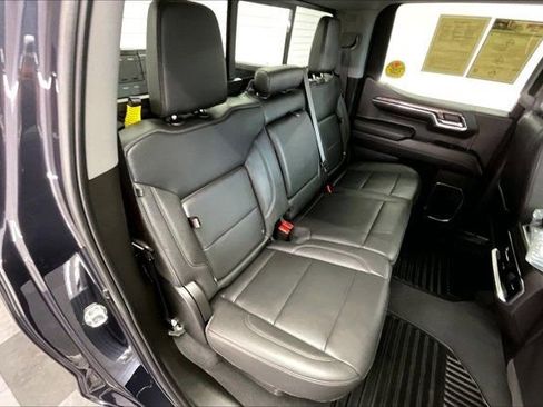 Used 2024 Chevrolet Silverado 1500 LTZ w/ LTZ Convenience Package II AWD/4WD image 18