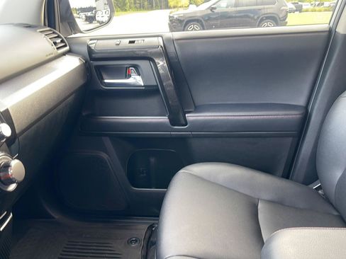 Used 2021 Toyota 4Runner Venture w/ Moonroof Package AWD/4WD image 29