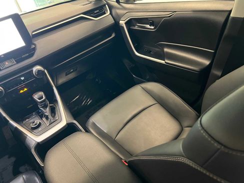 Certified 2024 Toyota RAV4 XLE Premium image 11