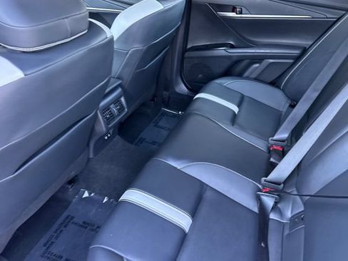Used 2025 Toyota Camry SE FWD image 14