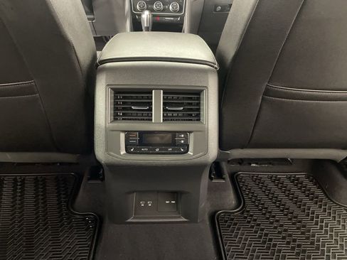 Certified 2023 Volkswagen Atlas SEL Premium AWD/4WD image 18