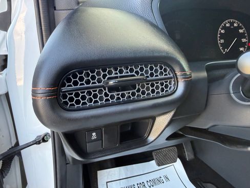 Certified 2025 Honda HR-V Sport image 13