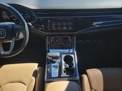 Used 2019 Audi Q8 Prestige w/ Luxury Package image 13
