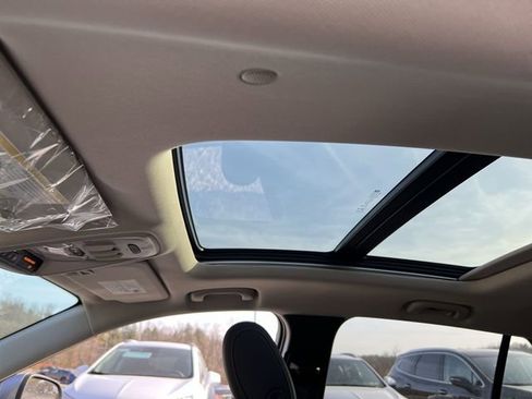 Used 2023 Buick Encore GX Essence w/ Experience Buick Package image 11