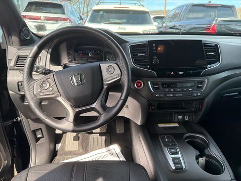 Used 2023 Honda Passport TrailSport image 24