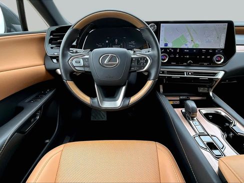 Used 2025 Lexus RX 350 Premium w/ Accessory Package (Z1) FWD image 6