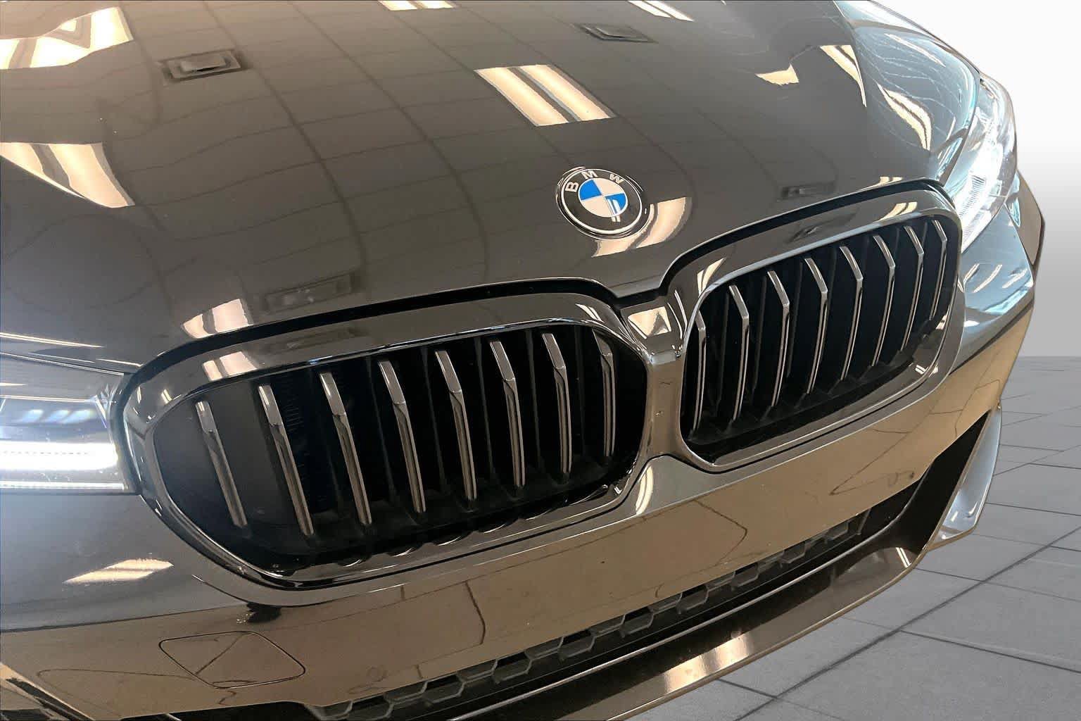 Used 2023 BMW 530i w/ M Sport Package RWD image 27