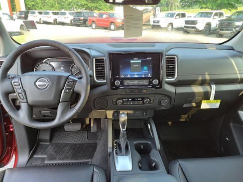 Certified 2023 Nissan Frontier SV w/ SV Premium Package RWD image 11