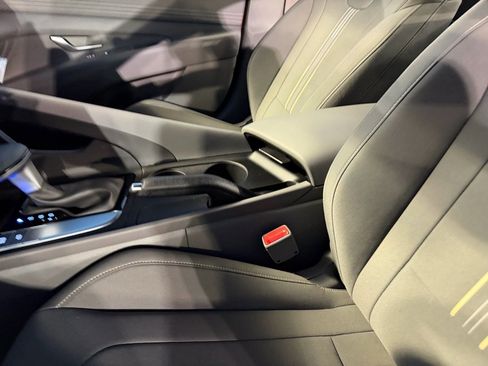 New 2025 Hyundai Elantra Sport image 13