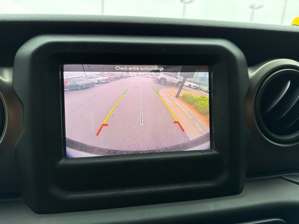 Used 2019 Jeep Wrangler Sport AWD/4WD image 9