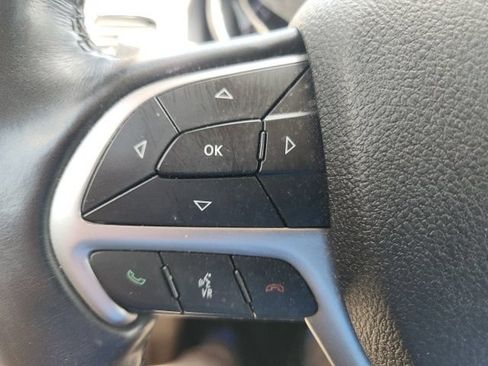 Used 2018 Jeep Grand Cherokee Limited RWD image 39