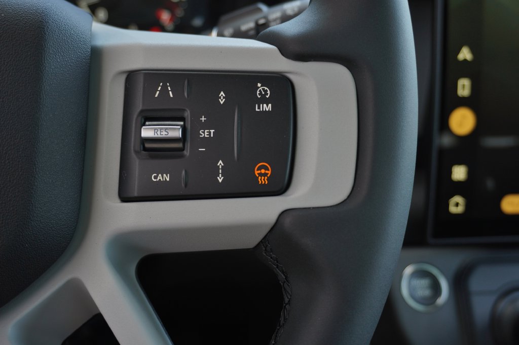 New 2026 Land Rover Defender 110 S AWD/4WD image 16