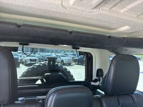 Used 2019 Jeep Wrangler Unlimited Rubicon AWD/4WD image 34