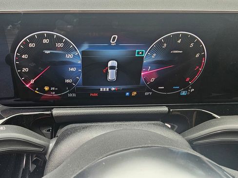 Used 2025 Mercedes-Benz GLA 250 image 23