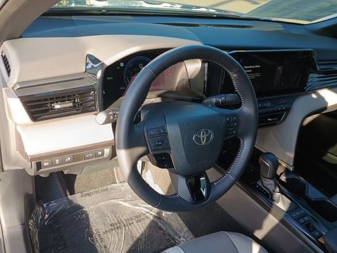 Used 2025 Toyota Camry SE w/ Multimedia Upgrade Package FWD image 12