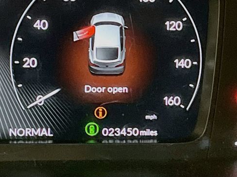 Used 2025 Acura Integra FWD image 12