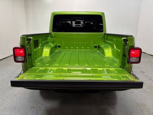 New 2026 Jeep Gladiator Sport image 9