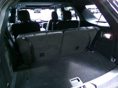 Used 2023 Ford Explorer ST-Line w/ Class IV Trailer Tow Package AWD/4WD image 31