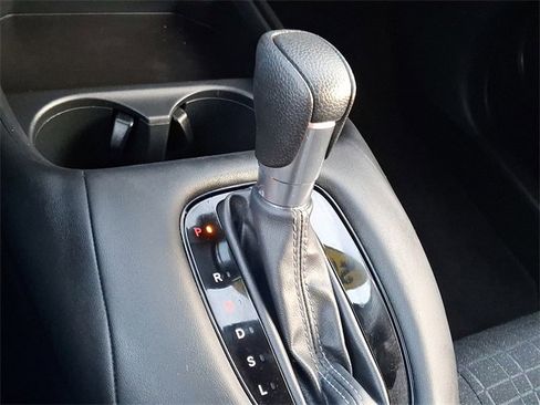 Used 2023 Honda HR-V LX image 14