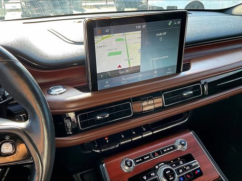Used 2022 Lincoln Aviator Reserve w/ Equipment Group 201A RWD image 8