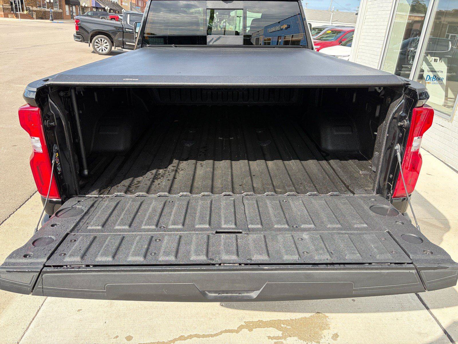Used 2024 Chevrolet Silverado 3500 High Country w/ High Country Premium Package AWD/4WD image 23
