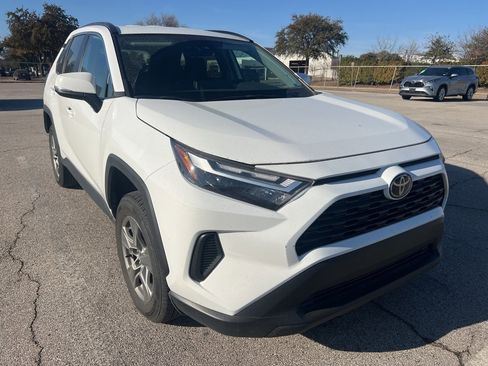 Used 2024 Toyota RAV4 XLE image 3