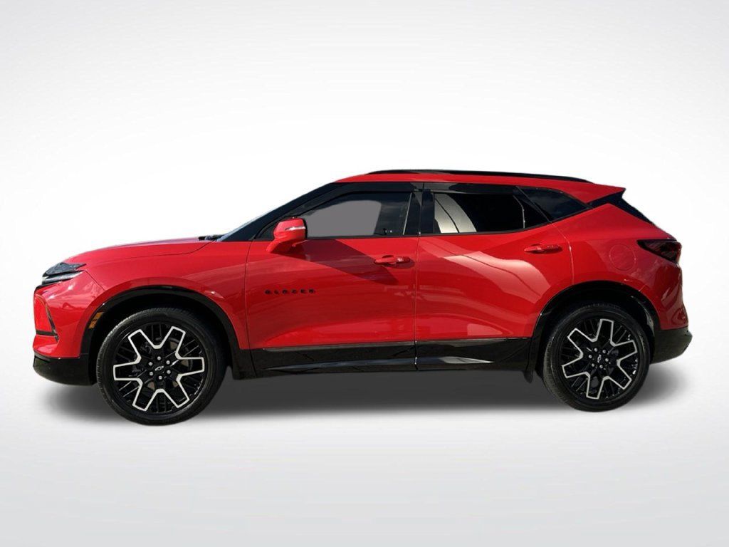 Used 2023 Chevrolet Blazer RS w/ Enhanced Convenience Package FWD image 6