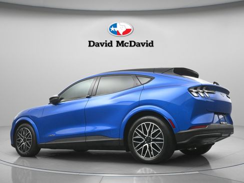 Used 2025 Ford Mustang Mach-E Premium RWD image 33