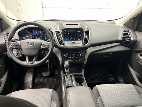 Used 2018 Ford Escape SE w/ SE Sync 3 Package image 4
